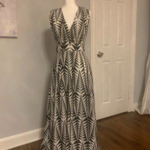 Gracia Long Black and White Dress